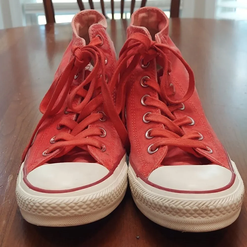 CONVERSE WEDGE ALL STAR CHUCK TAYLOR DISTRESSED RED  Sz 9
